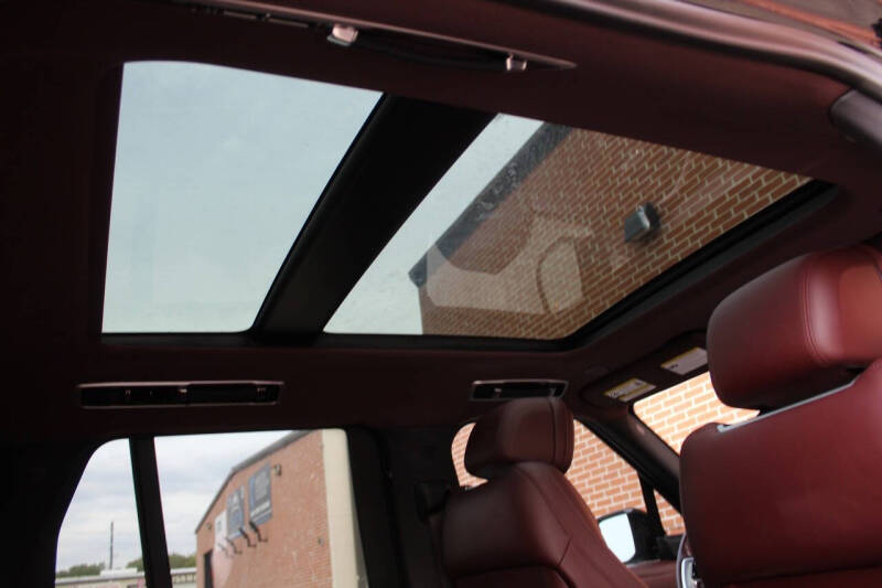 2024 Land Rover Range Rover P530 SE