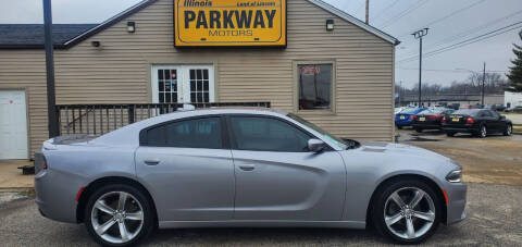 2015 Dodge Charger for sale at Parkway Motors in Springfield IL