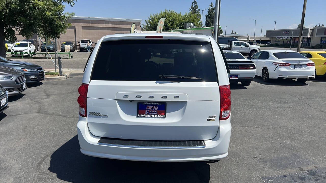 2019 Dodge Grand Caravan for sale at Auto Plaza in Fresno, CA