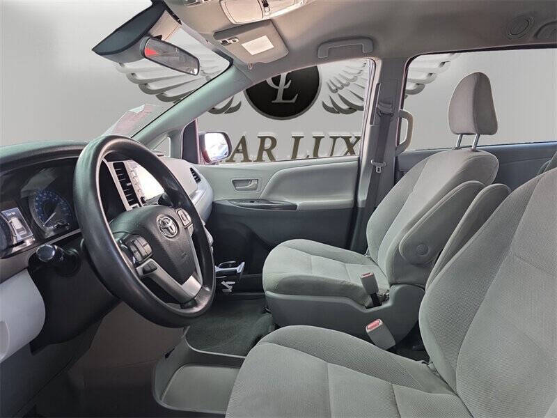 2019 Toyota Sienna L 7-Passenger