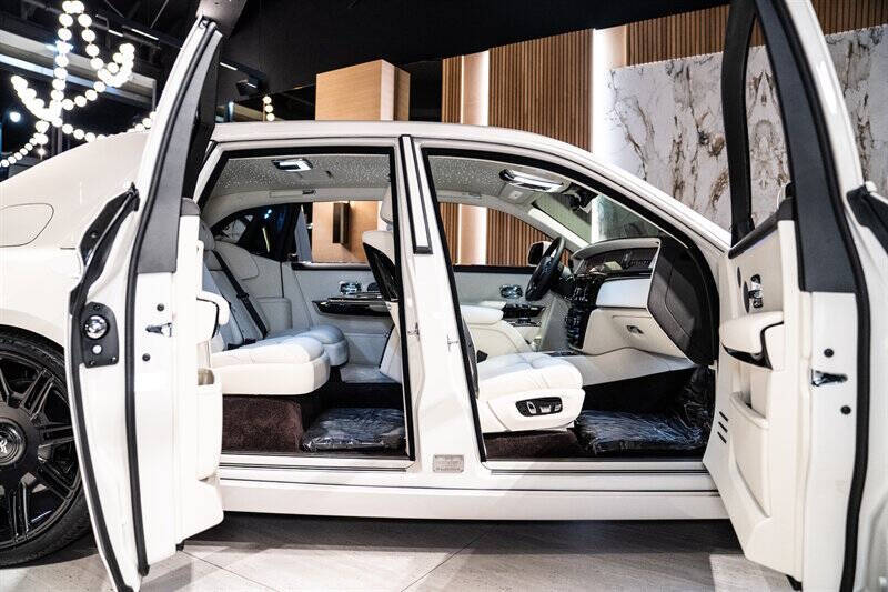 2026 Rolls-Royce Phantom