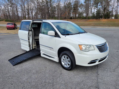 2011 Chrysler WHEELCHAIR VAN