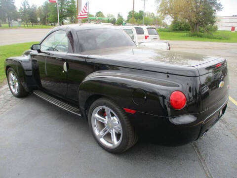 2004 Chevrolet SSR LS