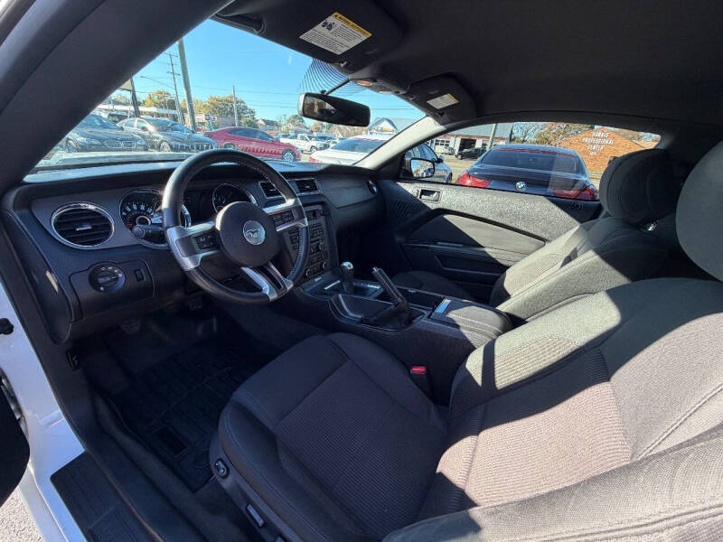 2014 Ford Mustang V6