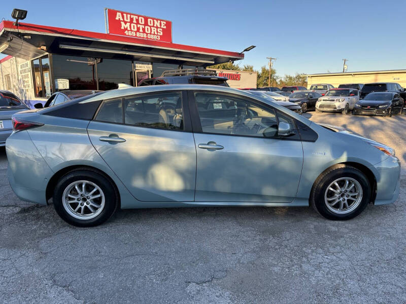 2017 Toyota Prius Two