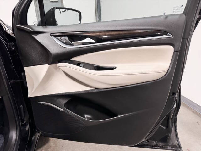 2022 Buick Enclave Essence