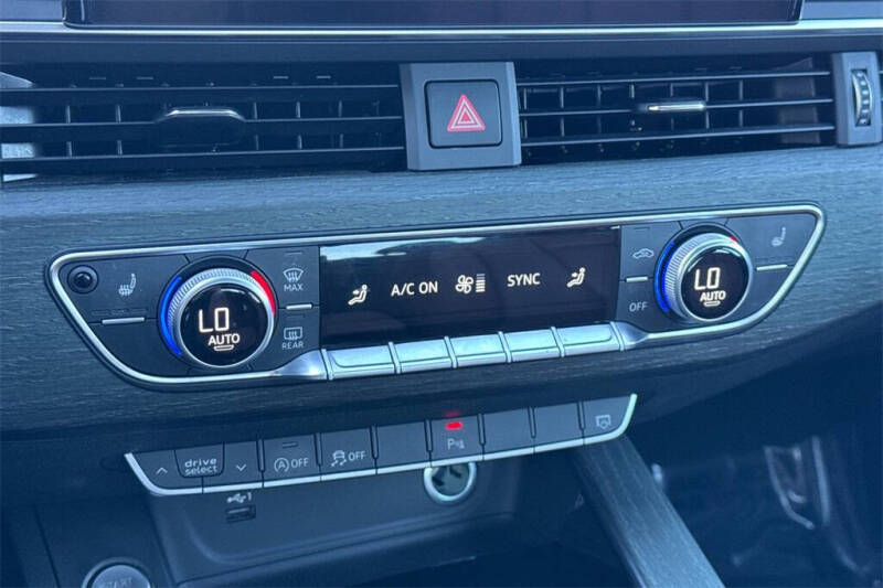 2021 Audi A4 quattro Premium 40 TFSI