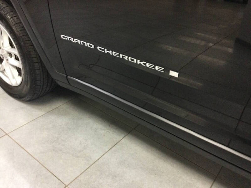 2023 Jeep Grand Cherokee L Laredo