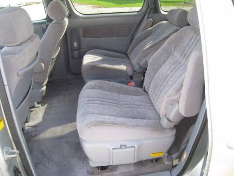 2002 Toyota Sienna LE