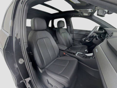 2025 Audi Q3 quattro S line Prem Plus 45 TFSI
