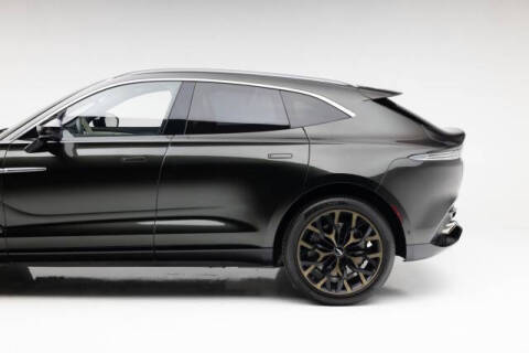 2021 Aston Martin DBX