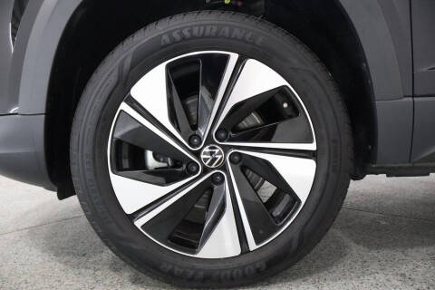 2024 Volkswagen Taos SE 4Motion