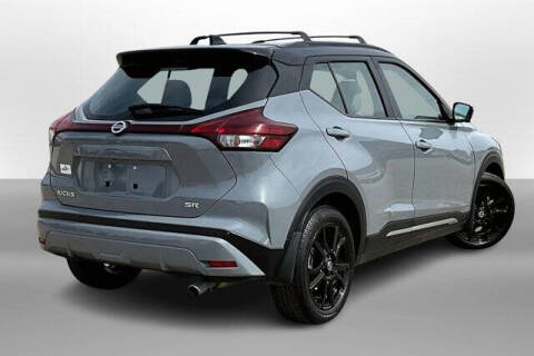 2021 Nissan Kicks SR