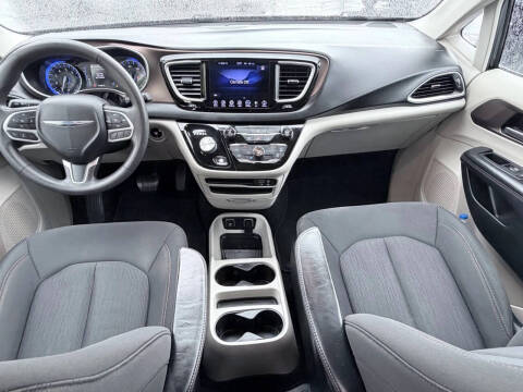2017 Chrysler Pacifica Touring