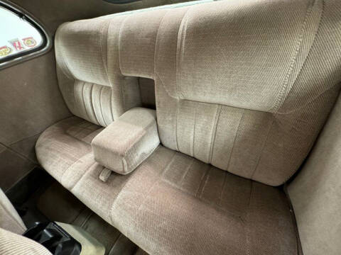 1948 Ford Super Deluxe