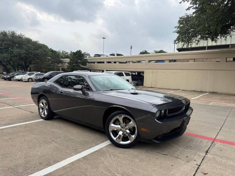 2014 Dodge Challenger SXT Plus