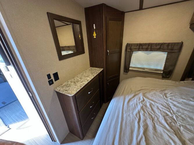 2017 Keystone RV 294RKSS