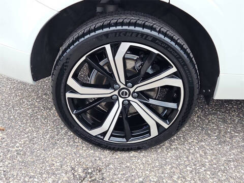 2023 Volvo XC60 B6 Ultimate Dark Theme