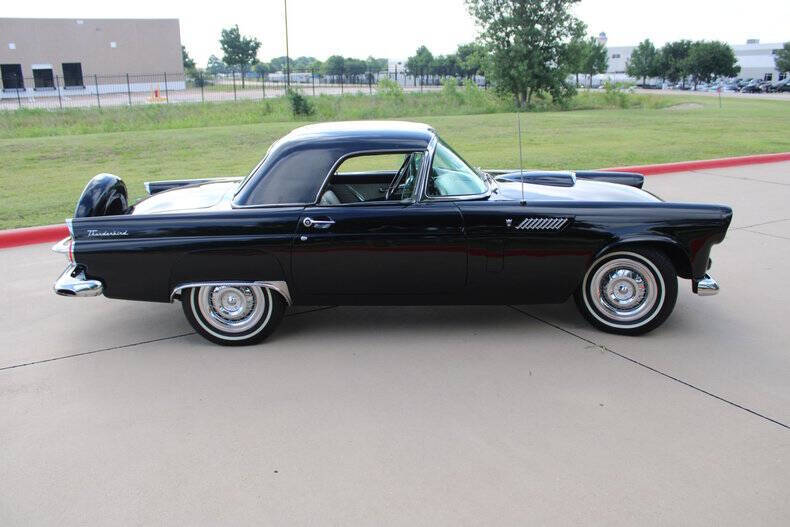 1956 Ford Thunderbird