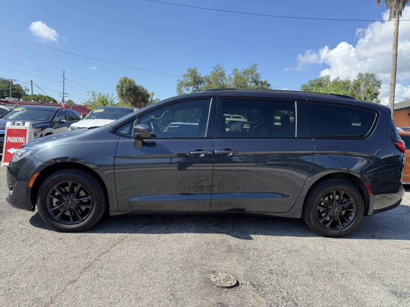 2020 Chrysler Pacifica Launch Edition