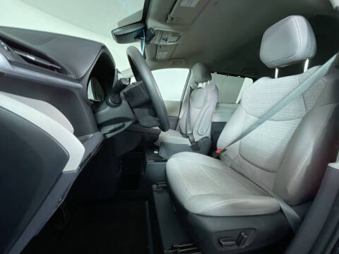 2023 Toyota Sienna LE 8-Passenger