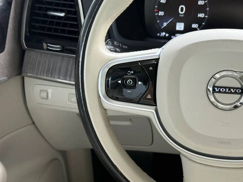 2022 Volvo XC90 T6 Inscription 7-Passenger