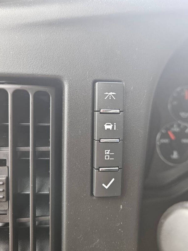 2021 Chevrolet Express 2500