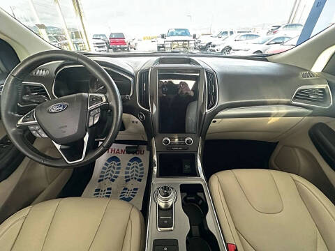 2021 Ford Edge Titanium