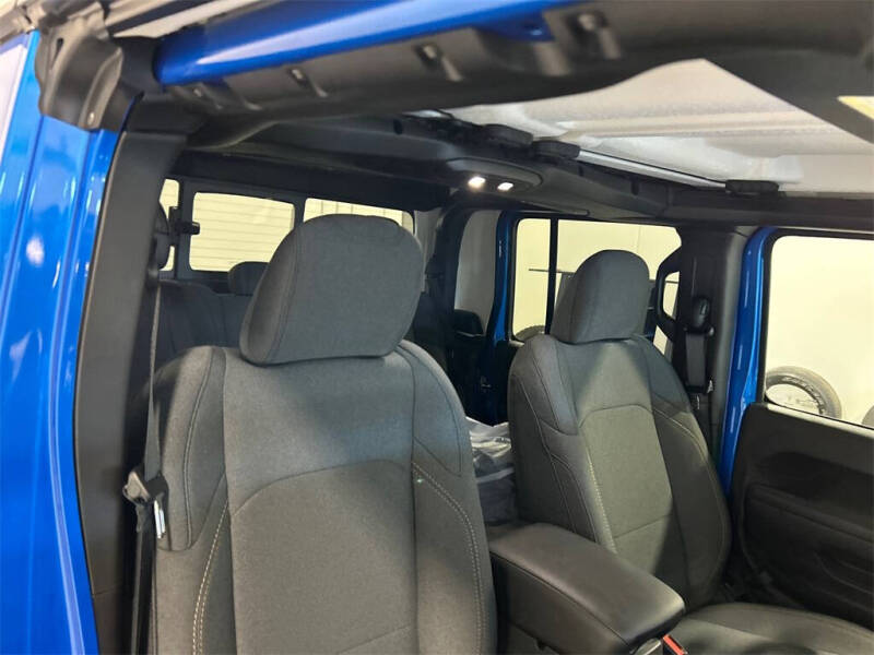 2026 Jeep Gladiator Willys