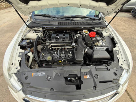 2018 Ford Taurus SEL