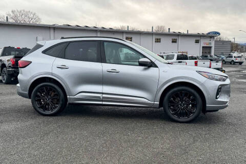 2023 Ford Escape ST-Line Elite