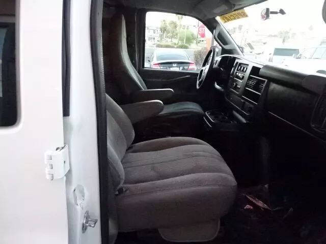 2016 GMC Savana 2500