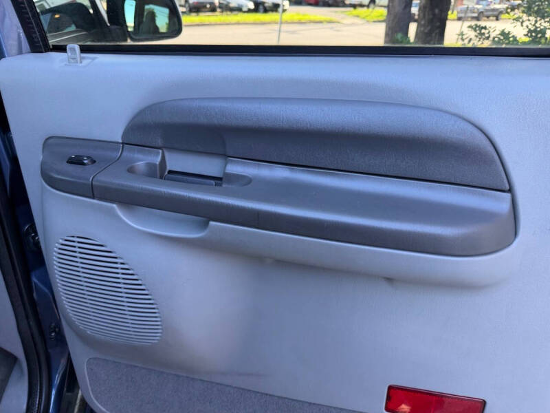 2003 Ford Excursion XLT