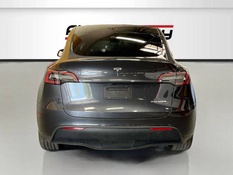 2024 Tesla Model Y Long Range