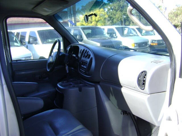 2002 Ford E-Series E-350 SD XL