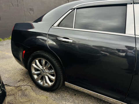 2017 Chrysler 300 Limited