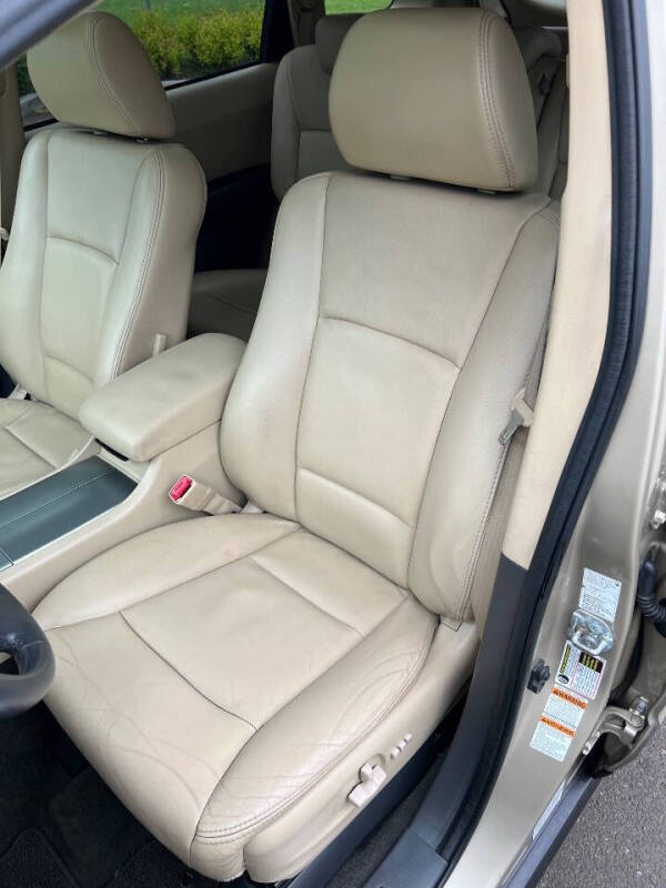 2008 Subaru Tribeca Ltd. 7-Pass.