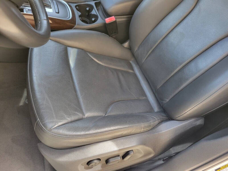 2012 Audi Q5 2.0T quattro Premium