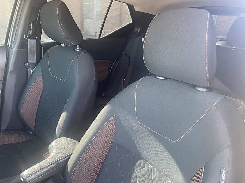 2020 Nissan Kicks SR