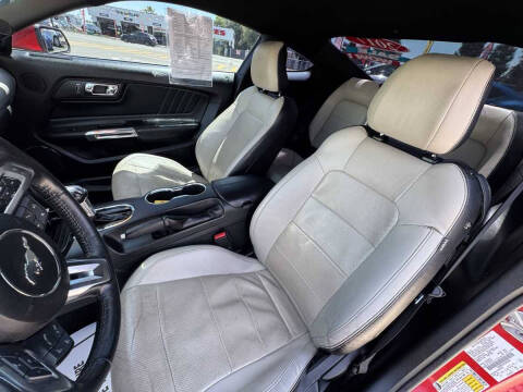 2017 Ford Mustang EcoBoost Premium
