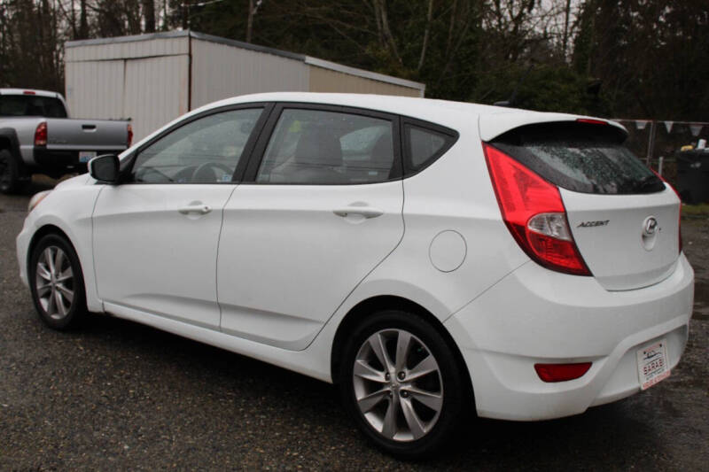 2012 Hyundai Accent SE