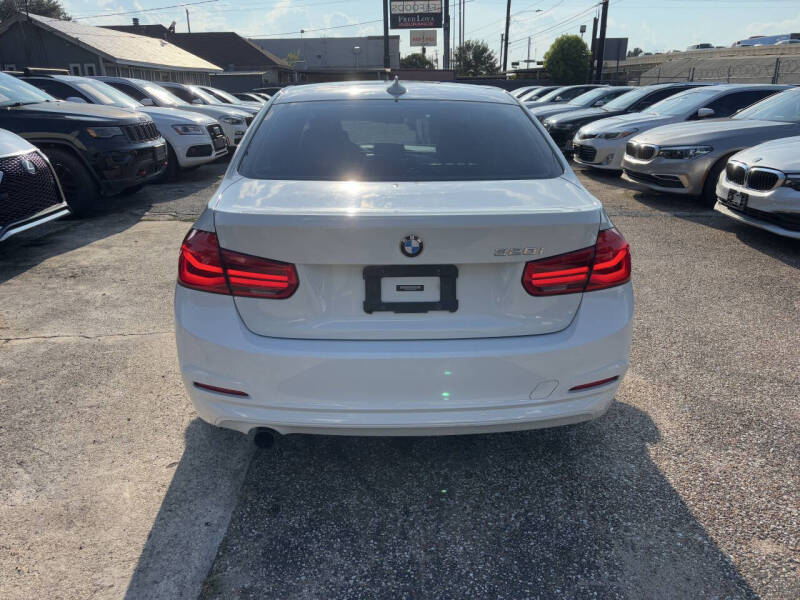 2017 BMW 3 Series 320i
