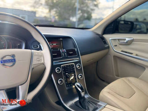 2016 Volvo XC60 T5 Drive-E Premier