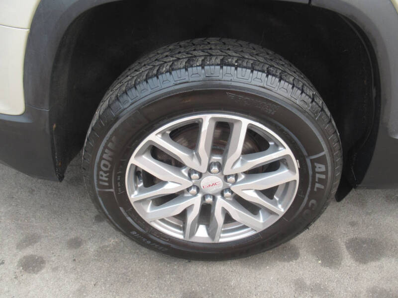 2017 GMC Acadia SLE-2