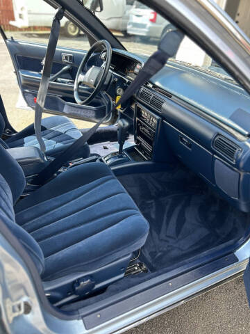 1990 Toyota Camry LE