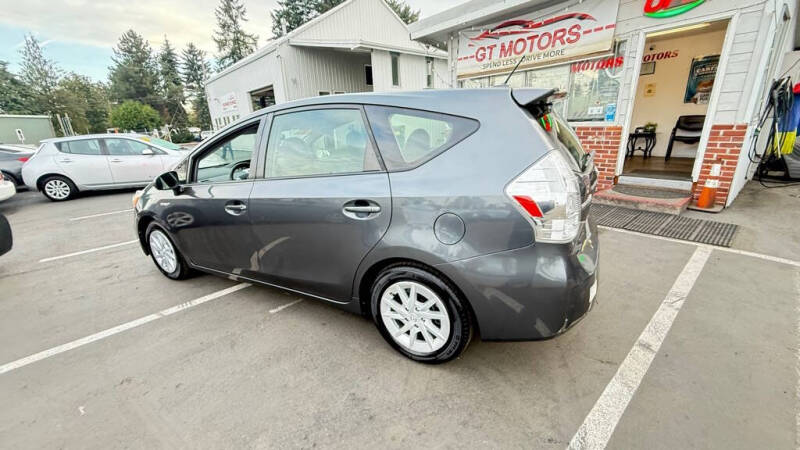2012 Toyota Prius v Two