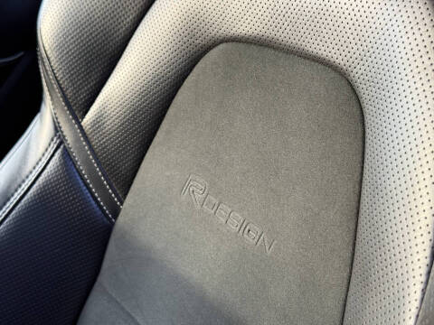 2017 Volvo XC90 T6 R-Design