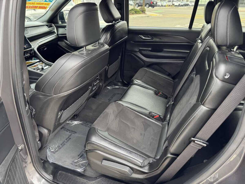 2024 Jeep Grand Cherokee L Altitude