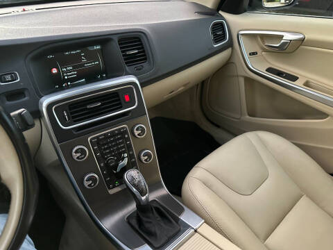 2015 Volvo S60 T5 Drive-E Premier