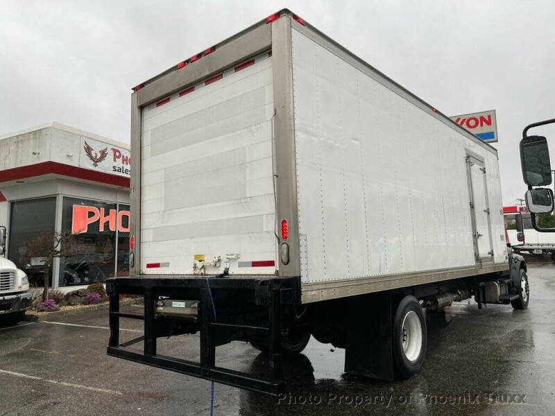 2015 Freightliner M2 106